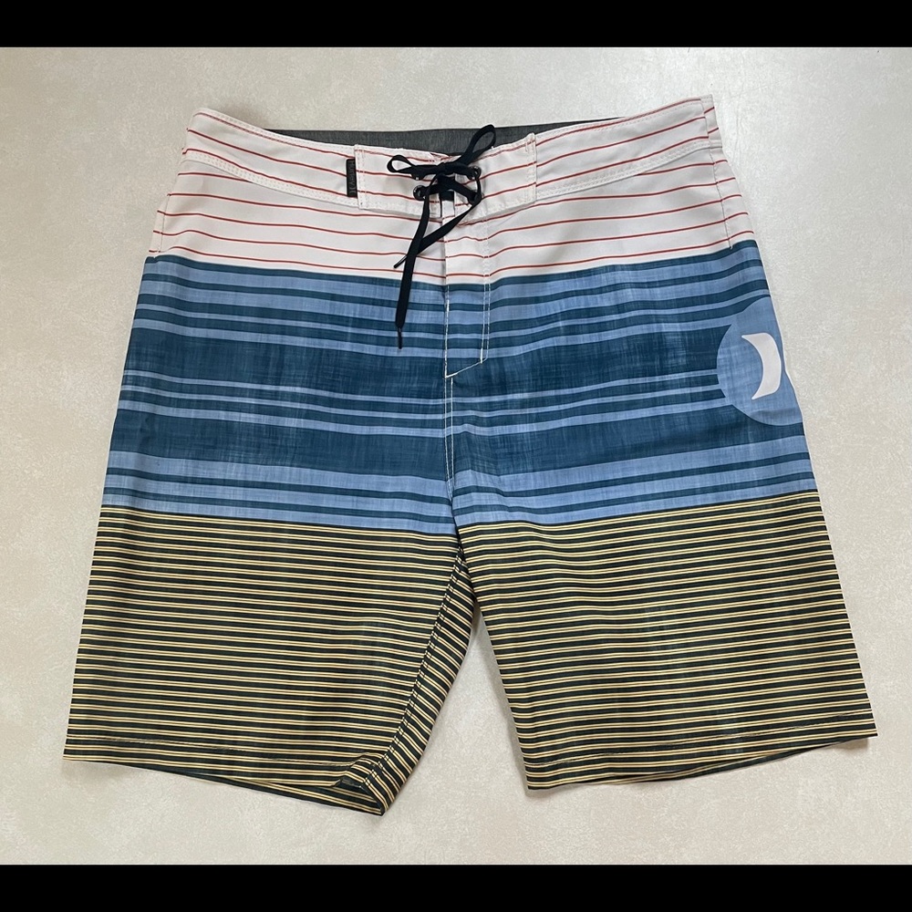 🏄🏻‍♂️Hurley board shorts